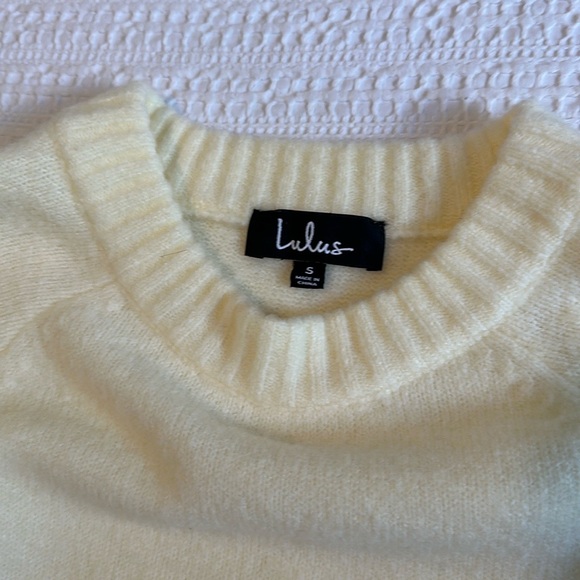Lulu’s Crew Neck Cardigan Sweater Women Size Small Cream Bell Sleeve Top - Picture 2 of 7